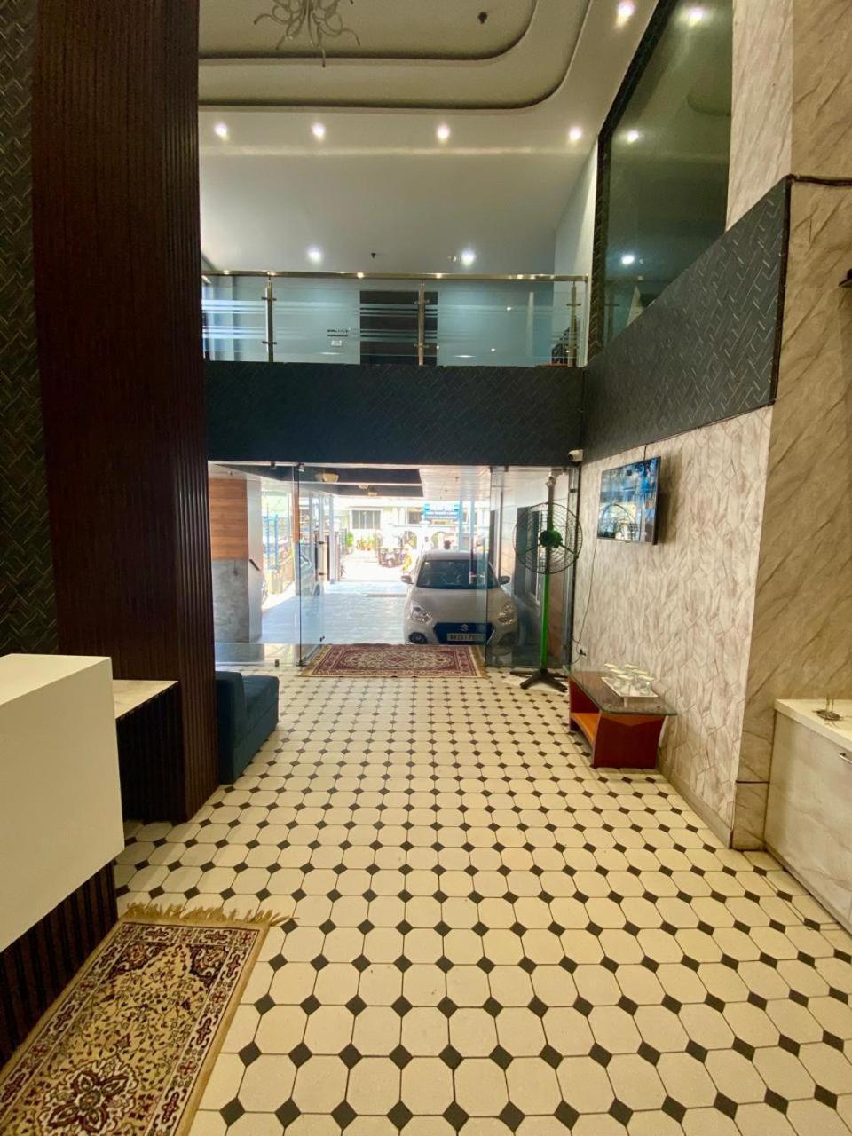 Hotel Greenery Puri